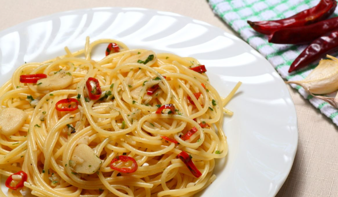 review-aglio-e-olio-pasta-dengan-aroma-bawang