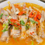 Review Makanan Mi Sop Ceker Ayam Pedas