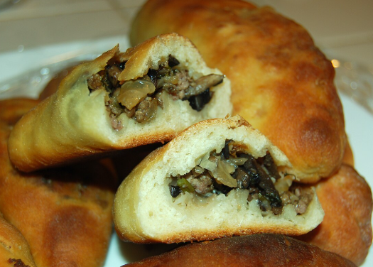 Review Makanan Pirozhki Roti Isi Khas Rusia Paling Enak