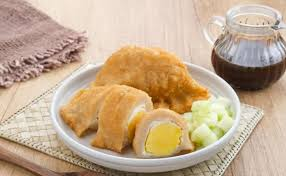 Kelembutan Tekstur Pempek Kapal Selam Asli Palembang