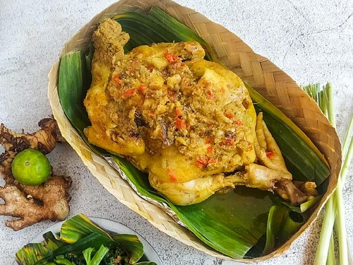Review Ayam Betutu Gilimanuk Dengan Bumbu Rempah Khas Bali