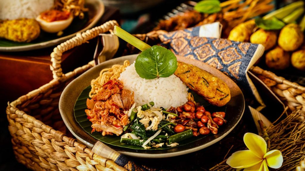 Review Makanan Nasi Campur Bali Kelezatan Rempah Autentik