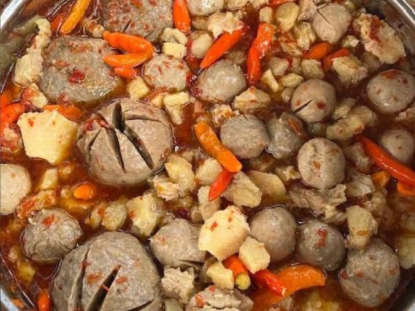 Makanan Pedas Ekstrem Sensasi Level Baru